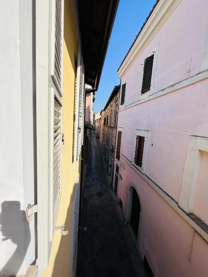 דירות טרני La Casa Sul Duomo מראה חיצוני תמונה